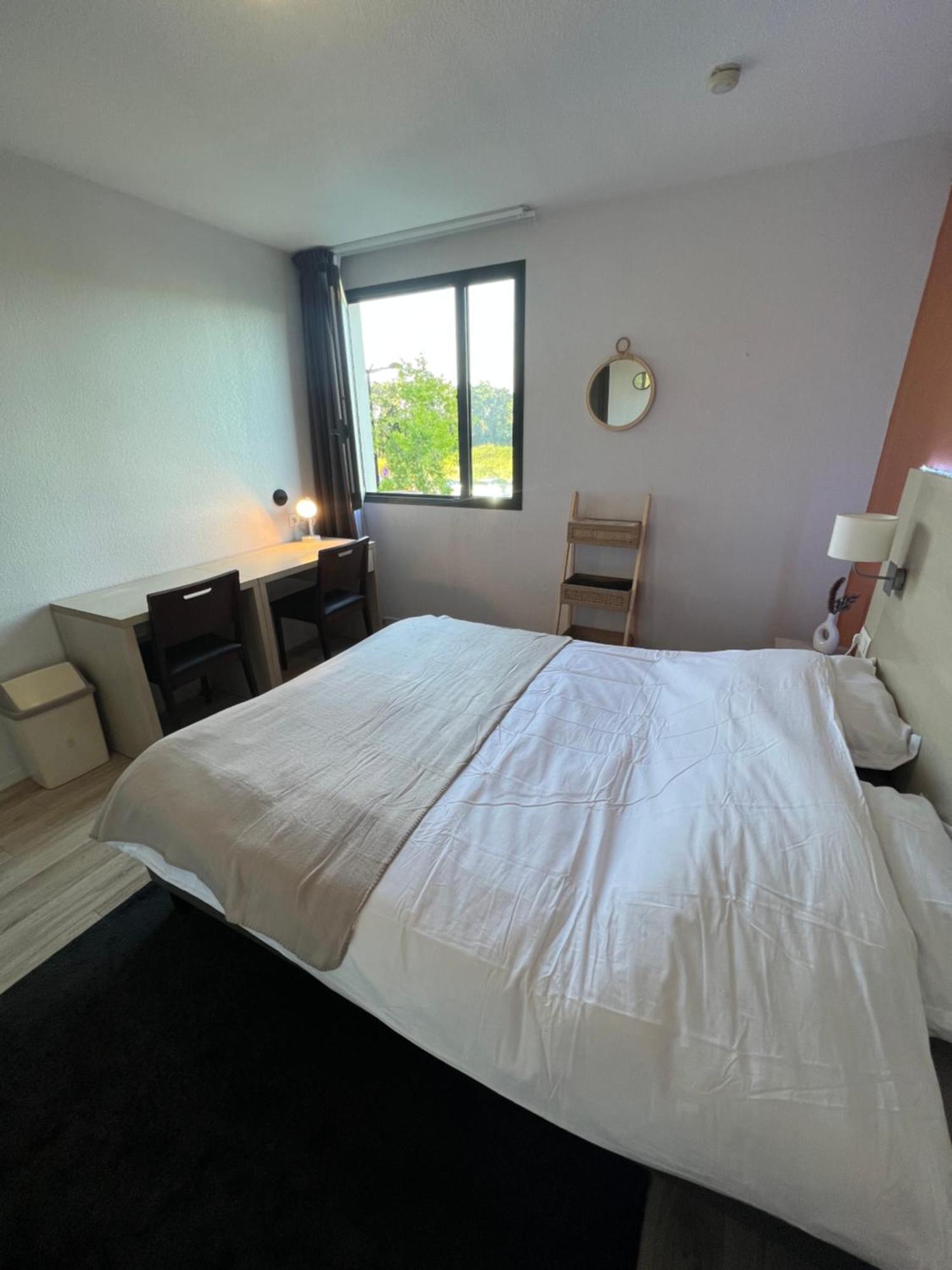 Gare Tgv Avec Place Privee Apartment *